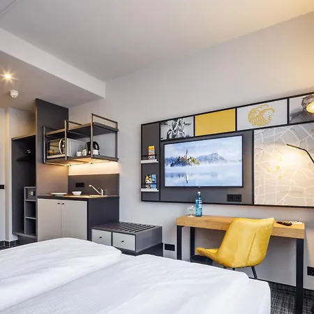 Lützow Hotel 3*