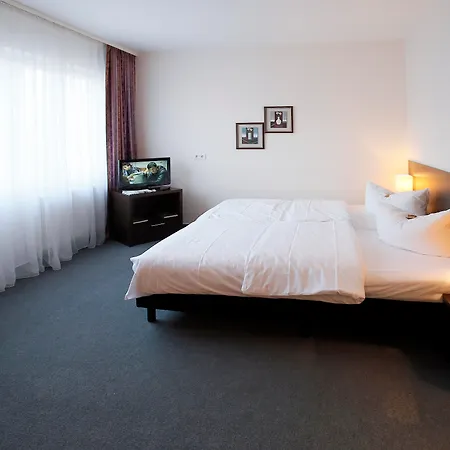 Luetzow Szálloda Berlin