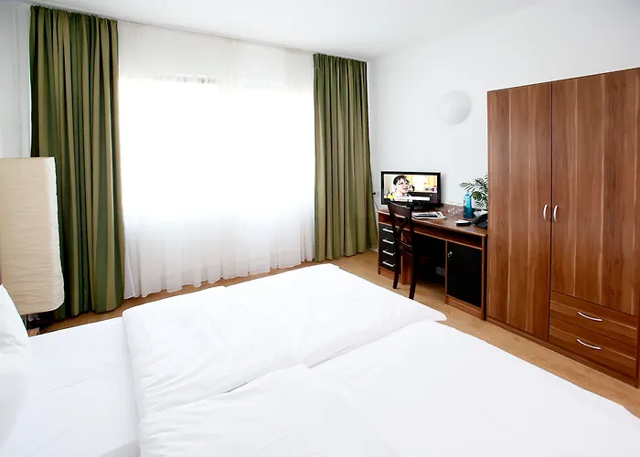 Hotel Luetzow 3*