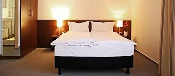 Luetzow 3* Berlino